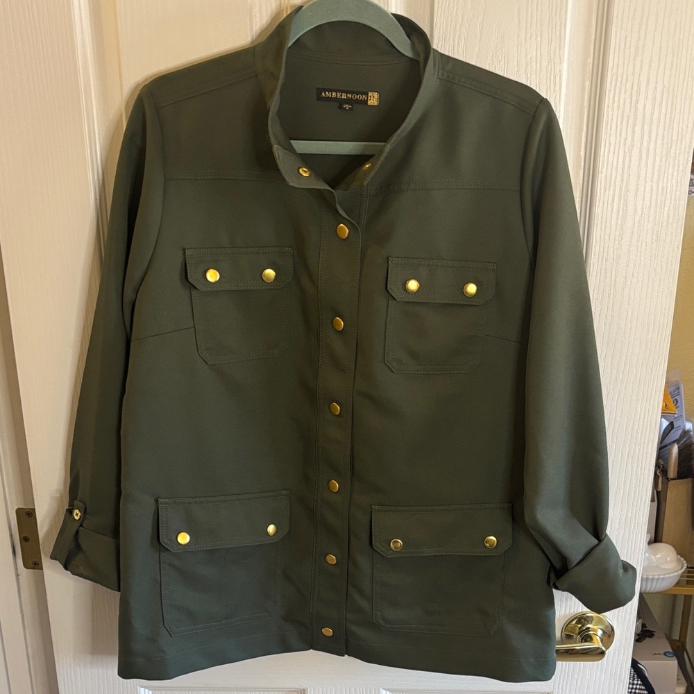 AMBERNOON | Olive gree military style jacket, button down, size Medium